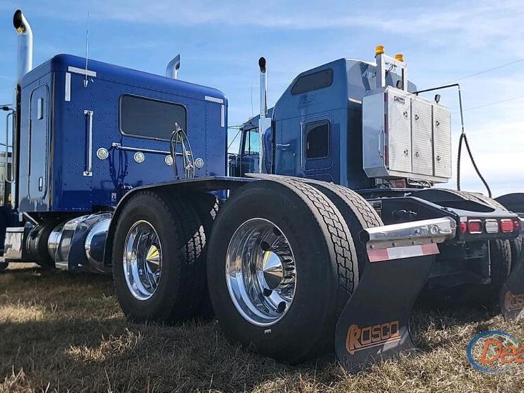 2021-peterbilt-389-image-4