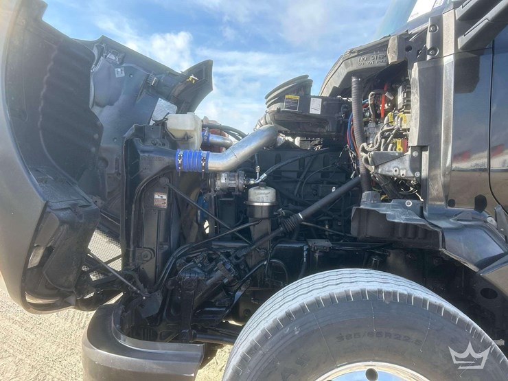 2016-kenworth-t680-image-28