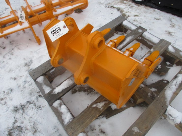 caterpillar-303-image-3