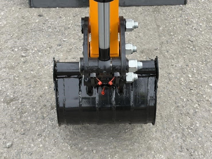 2025-vicsec-vc13-excavator-image-10