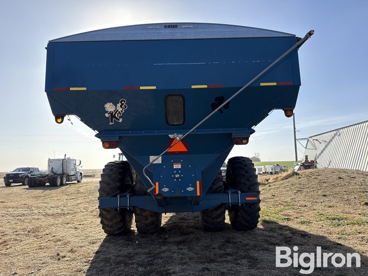 2010-kinze-1050-image-6