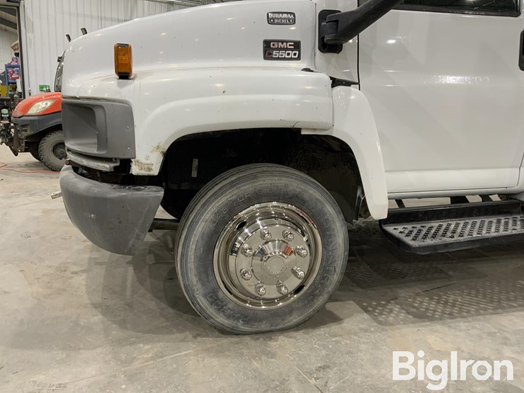 2009-gmc-topkick-image-12