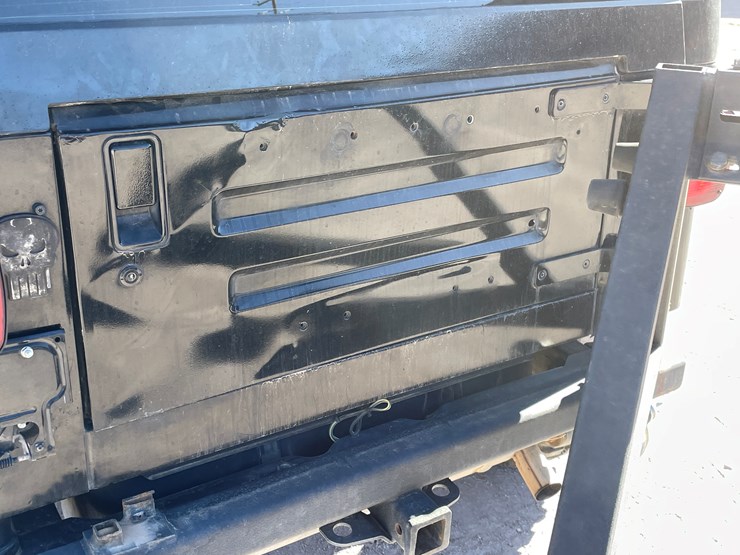 1995-jeep-wrangler-image-103