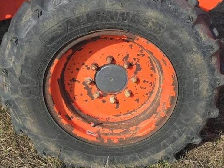 2015-kubota-la1154-image-4