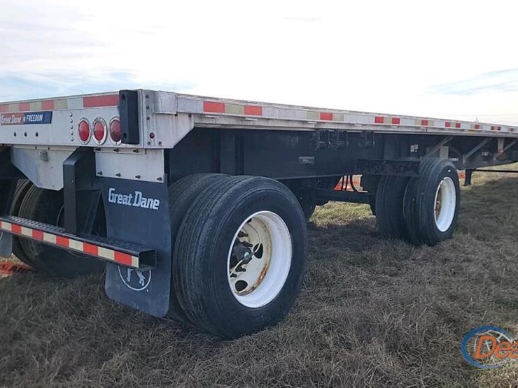 2016-great-dane-flatbed-image-7