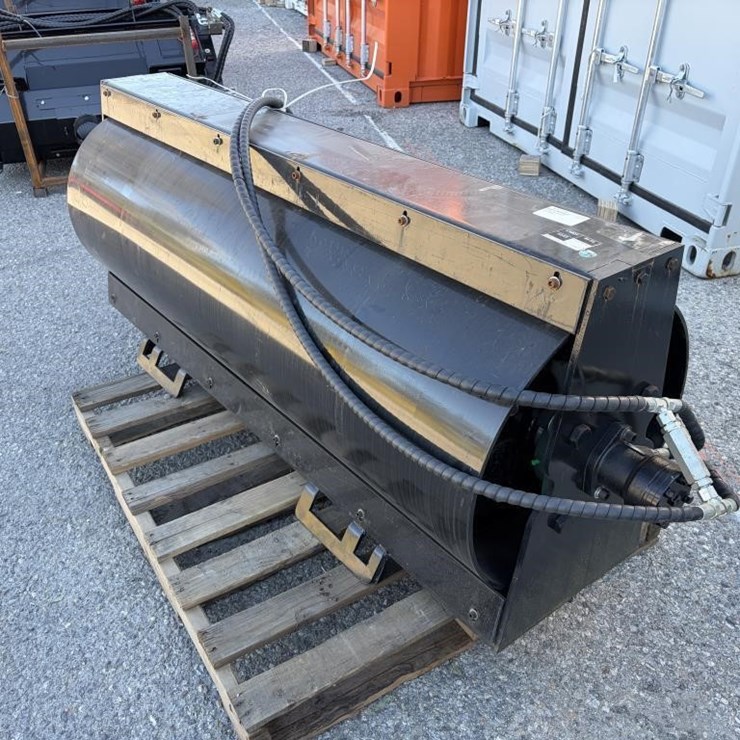 GIYI Skid Steer Roller 66"