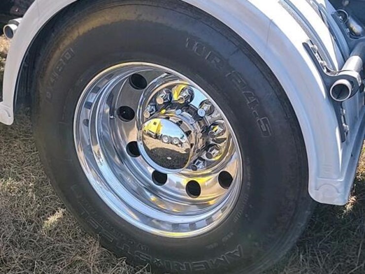 2020-kenworth-w900-image-15