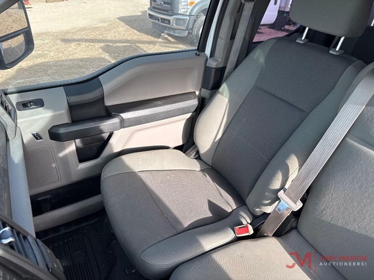 2018-ford-f350-xl-image-32