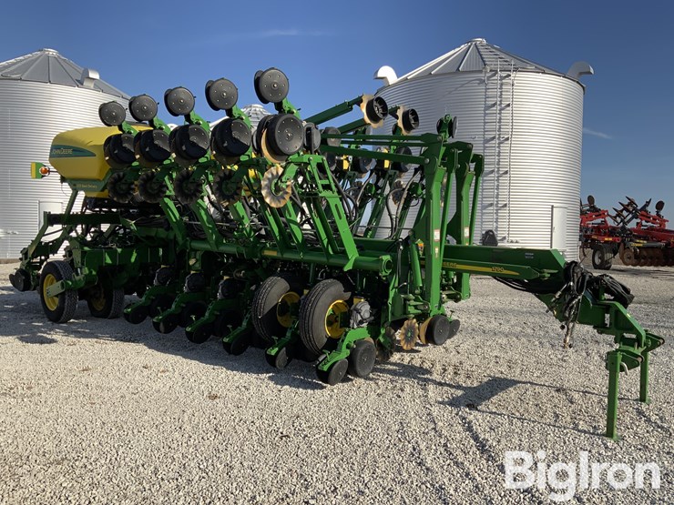 2010-john-deere-1790-ccs-image-3