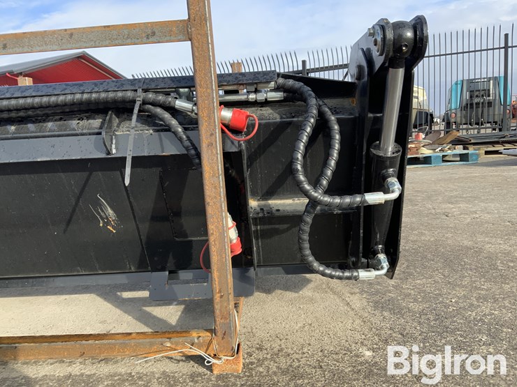 2025-giyi-kh72-4-in-1-skid-steer-bucket-image-11