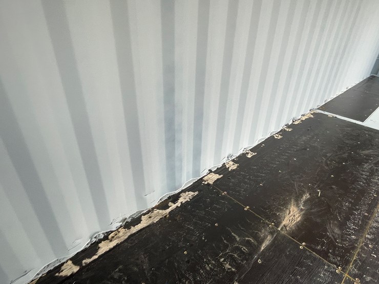 #200d-•-40'-container-image-51