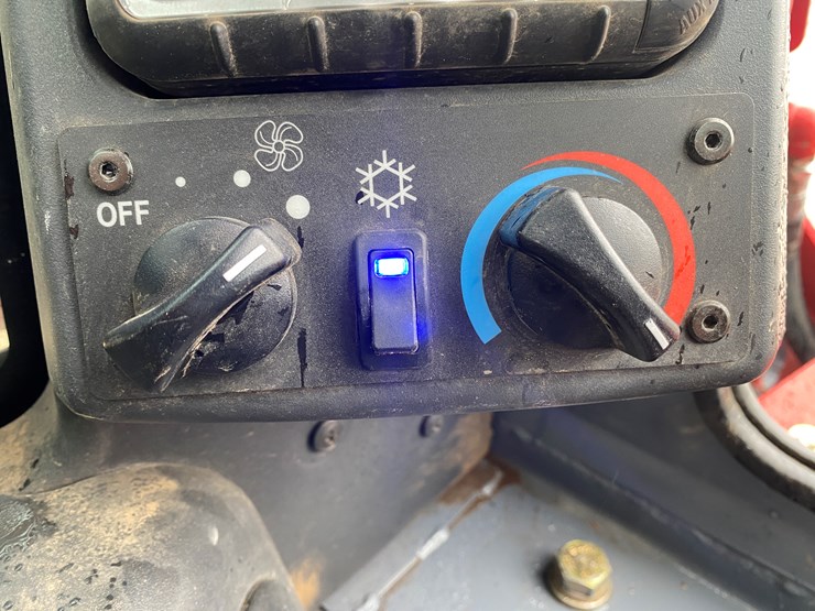 2020-takeuchi-tl10v2-image-41