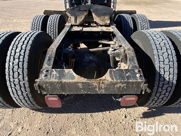 2007-peterbilt-379-image-12