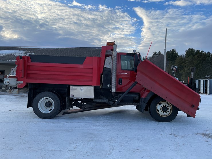 2007-international-7400-image-6