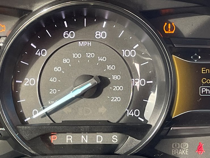 2017-ford-explorer-image-78