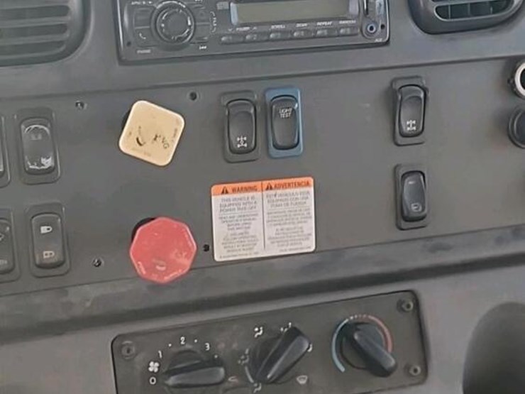 2014-freightliner-m2-digger-derrick-truck,-s/n-1fvhcydt0ehfs2852:-commander-5050,-135k-mi.-image-13