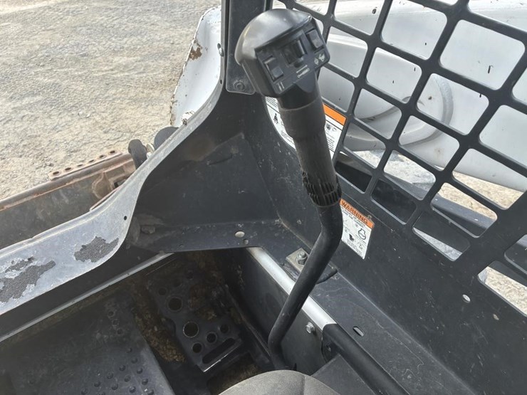 2018-bobcat-s570-image-16