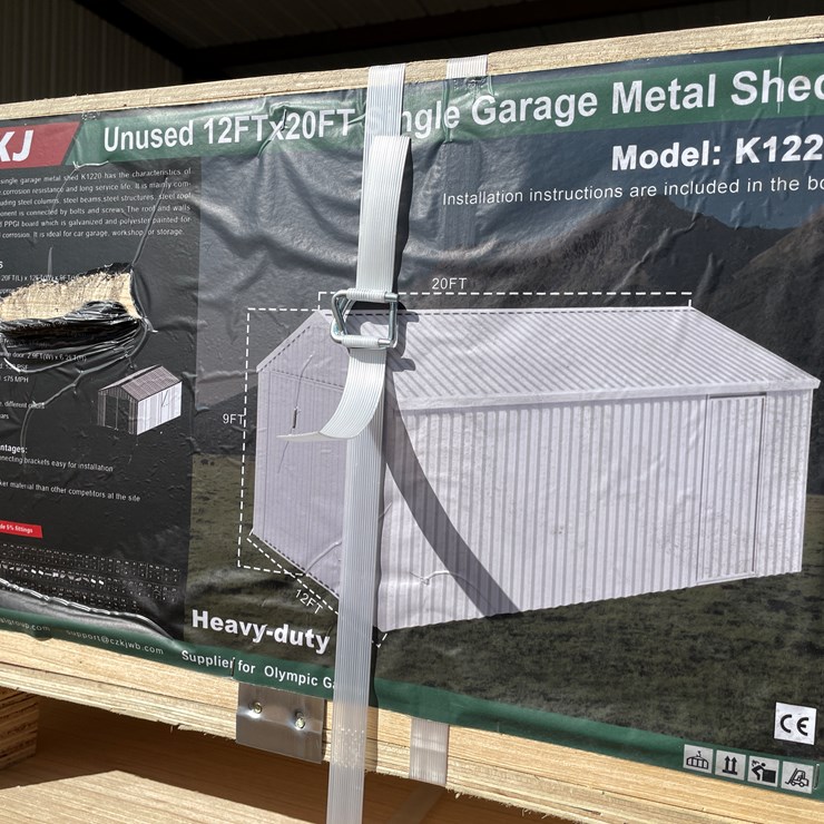 #3874 • Single Garage Metal Shed