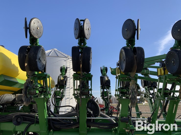 2010-john-deere-1790-ccs-image-18