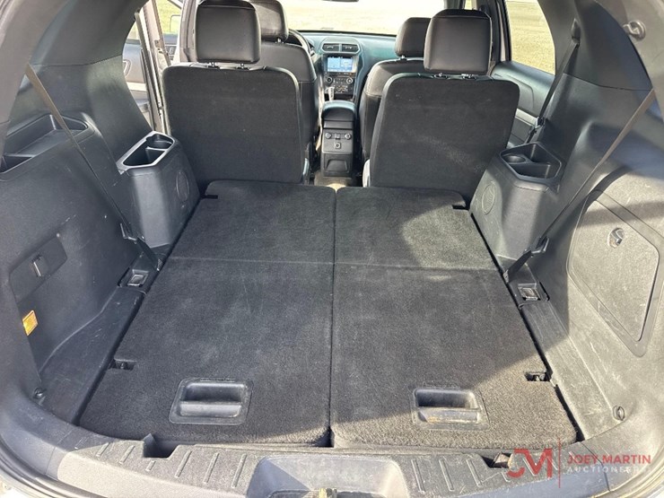 2017-ford-explorer-xlt-image-11