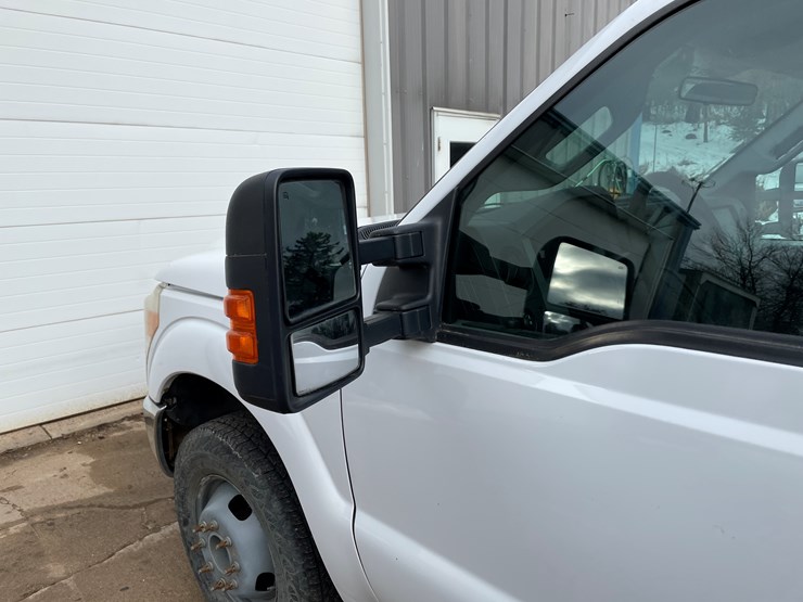 #330-•-2012-f350-super-duty-cab-and-chassis-pickup-(has-wi-title)(custer,-wi)-image-16