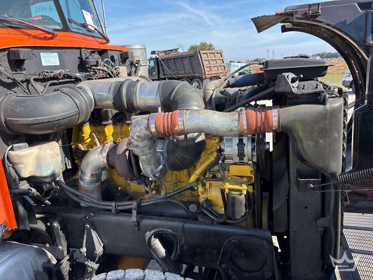 2000-peterbilt-378-image-19