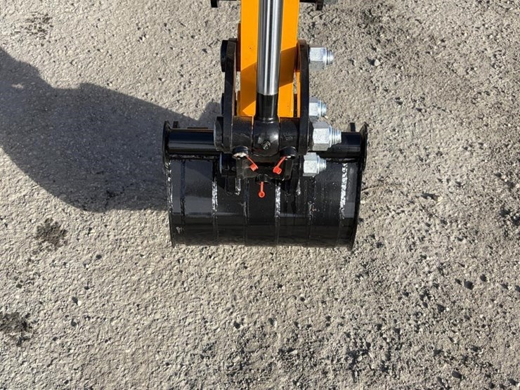 2025-vicsec-vc15-excavator-image-7