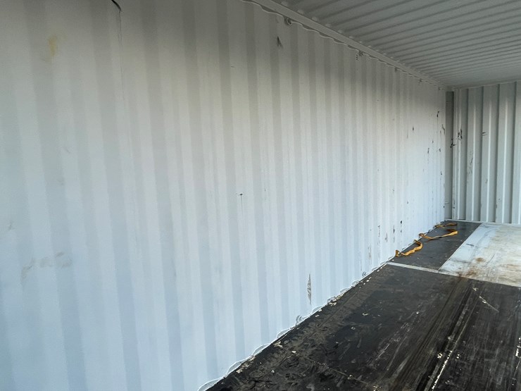 #200e-•-40'-container-image-36