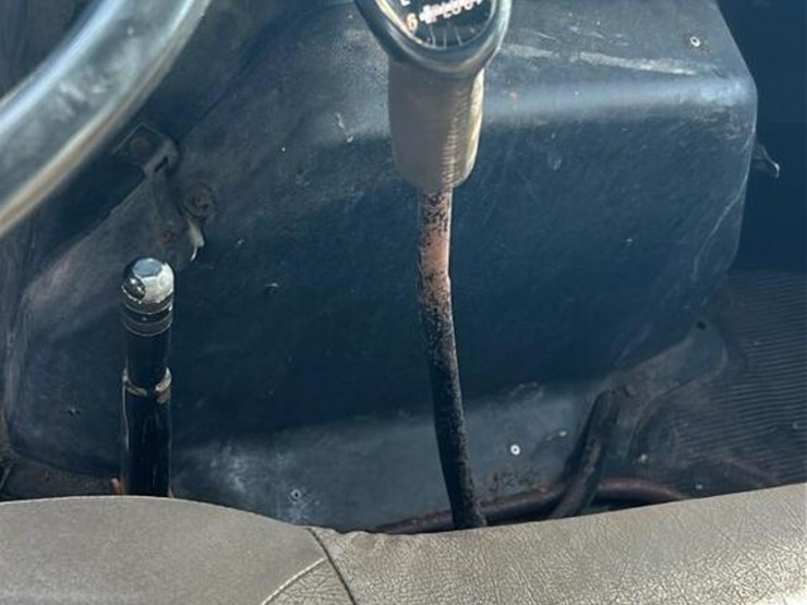 1998-international-4700-image-17