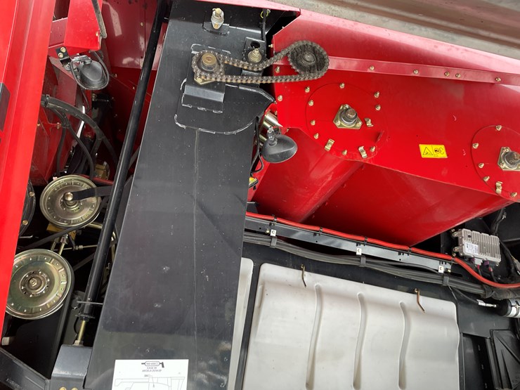 2017-case-ih-7240-image-41