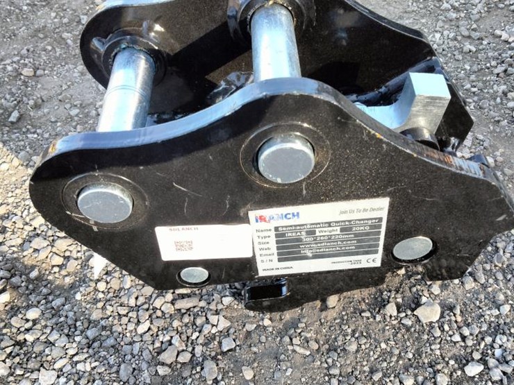 #118-•-mini-excavator-semi-automatic-quick-attach-image-2