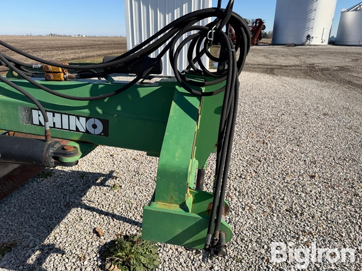 2008-rhino-2500-image-20