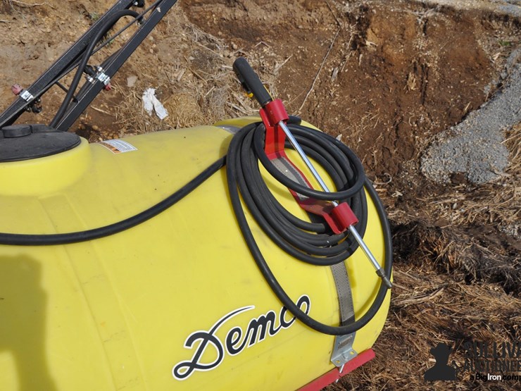 demco-rm-3-pt-sprayer-image-12