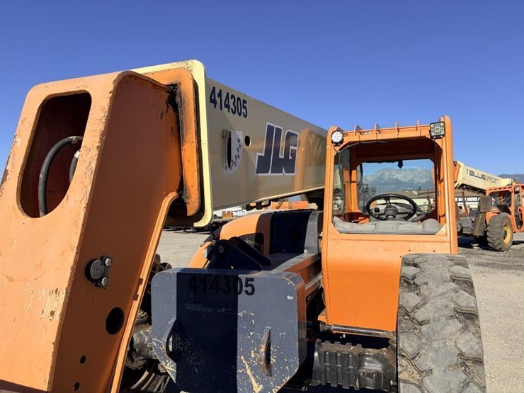 2004-jlg-g9-43a-image-8