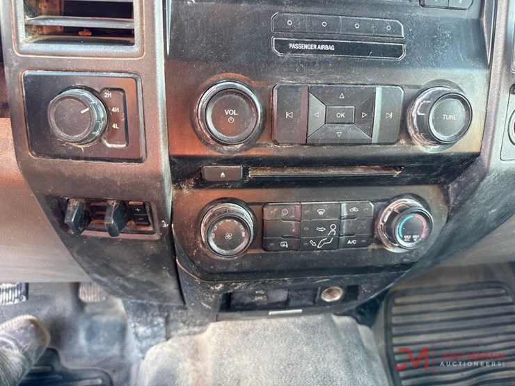 2017-ford-f350-xl-image-31