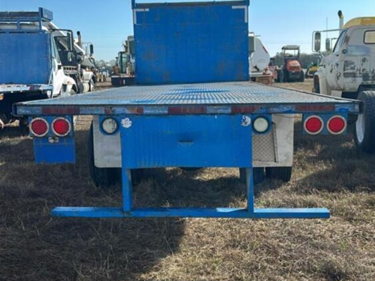 1995-international-4700-image-4