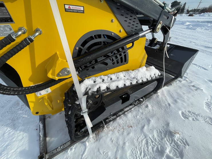 #156-•-landhero-mini-skid-steer-loader-(mosinee,-wi)-image-10