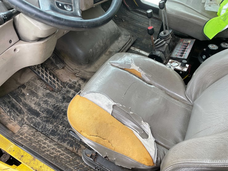 2004-caterpillar-c7-image-73