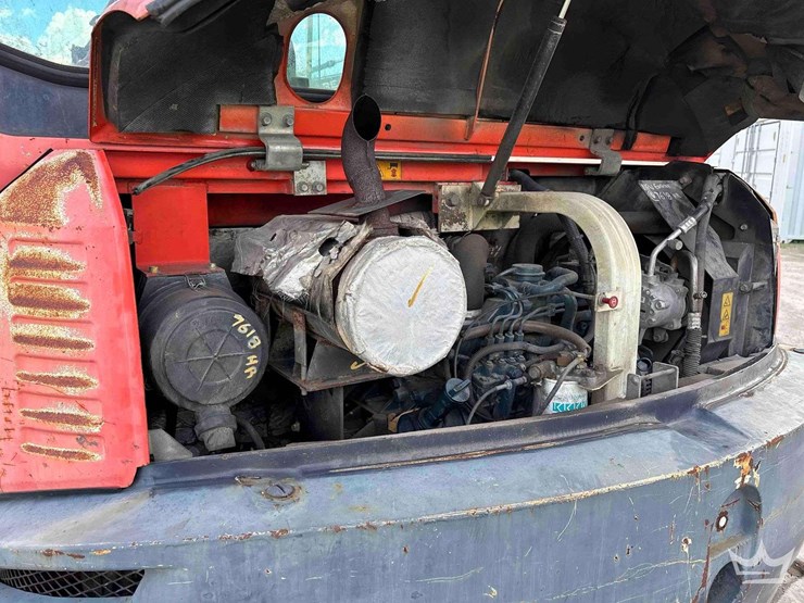 2011-kubota-kx080-3-image-11