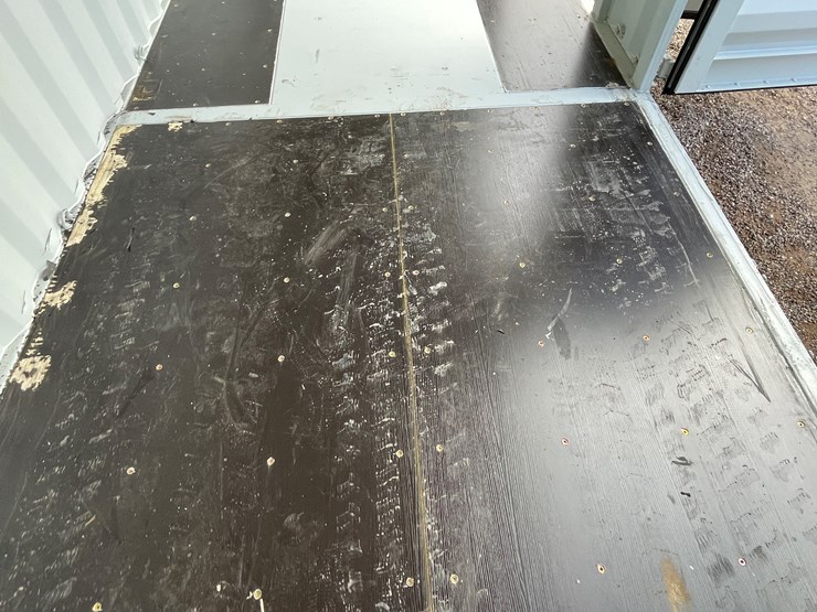 #200d-•-40'-container-image-60