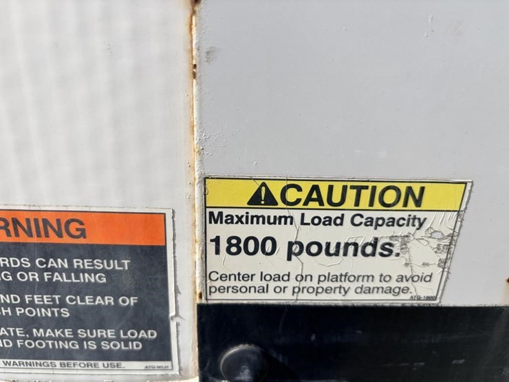 2016-isuzu-nrr-image-7