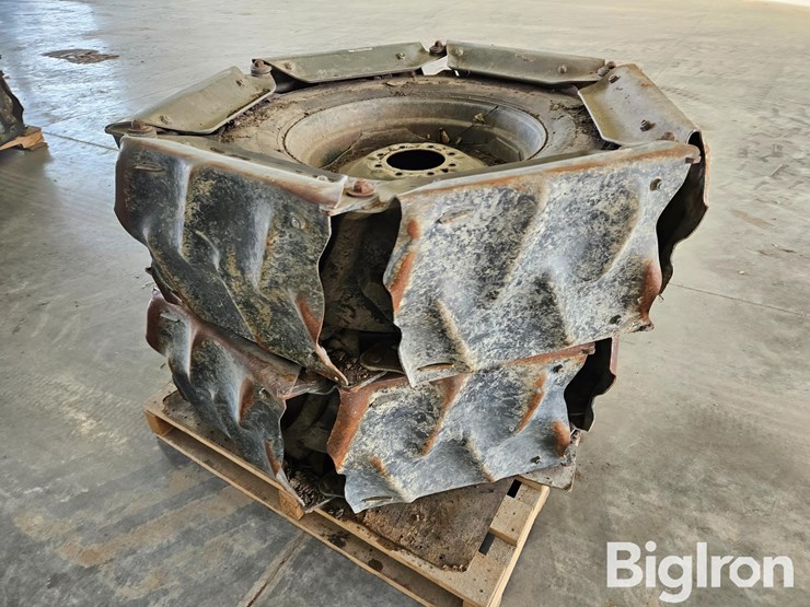 11r24.5-pivot-tires/rims-w/steel-tracks-image-4