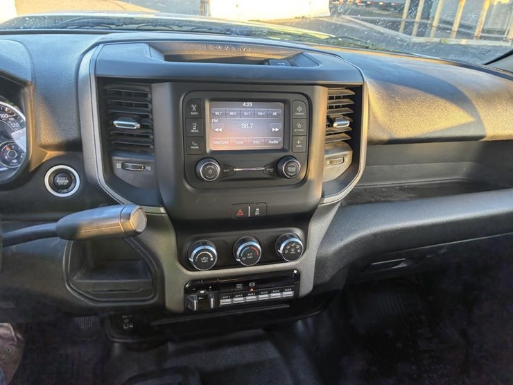 2019-dodge-ram-5500-image-16