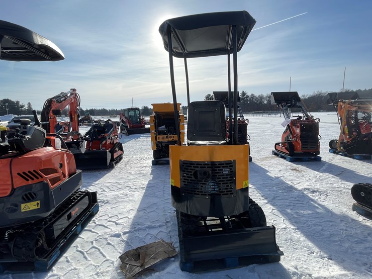 #136-•-miva-va13-mini-excavator-(mosinee,-wi)-image-6