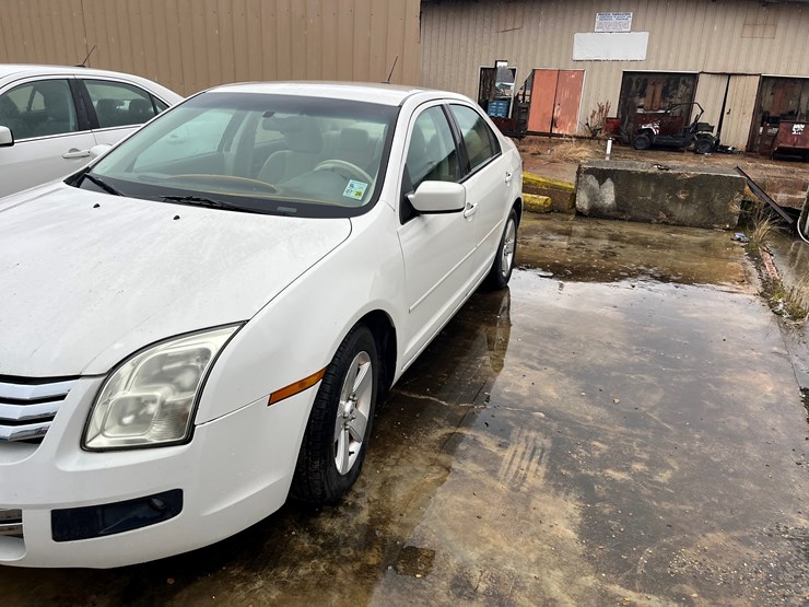 #22-•-government-agency-item-|-2009-ford-fusion-|-parts-or-repair-image-5