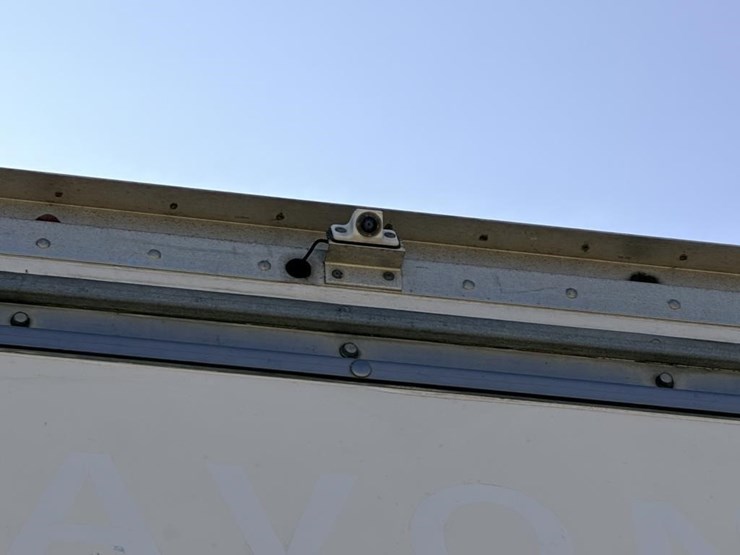 2017-isuzu-nrr-image-5