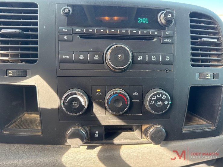 2012-gmc-sierra-2500-image-28