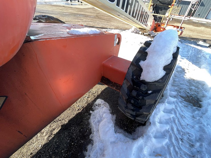 2002-jlg-600s-image-30