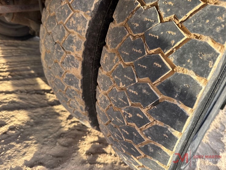 2016-ford-f550-xl-image-9