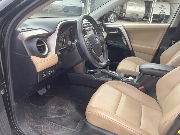 2013-toyota-rav4-image-65